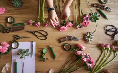 Kompozycje z kwiatów ciętych – jak przedłużyć ich trwałość?